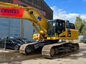 Hire a Komatsu PC490 - Rent an excavator