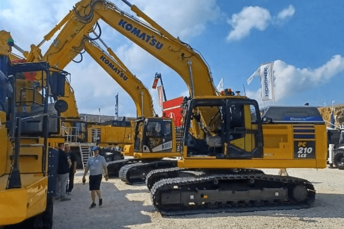 Hire an Electric Komatsu PC210