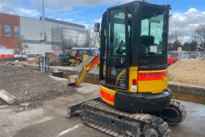 Rent a mini digger in Cardiff - H. E. Services 1.5 and 3 tonne Komatsu mini diggers