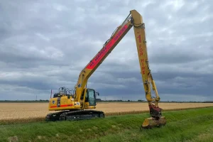 long reach diggers for hire