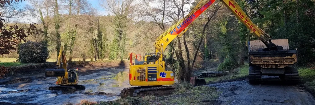 Long reach digger rental in the UK